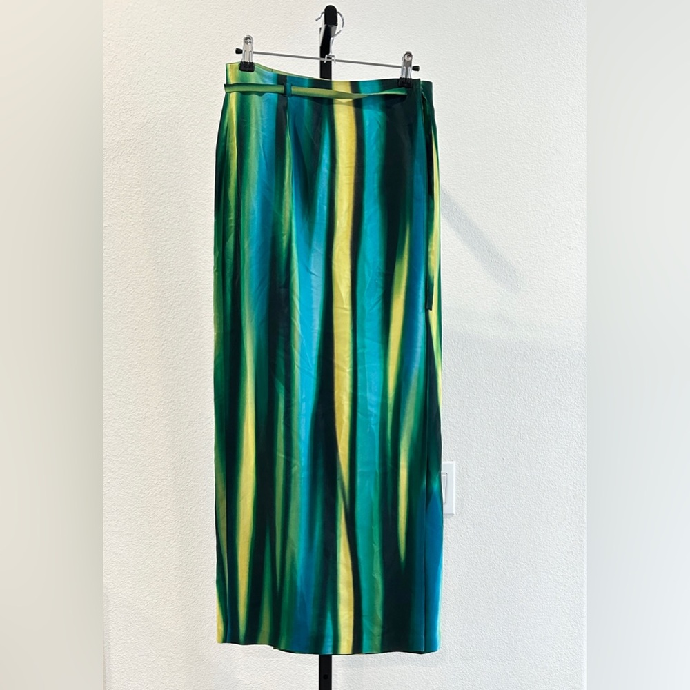Company Ellen Tracy 100% Silk Wrap Skirt, Size 2, New with Tag